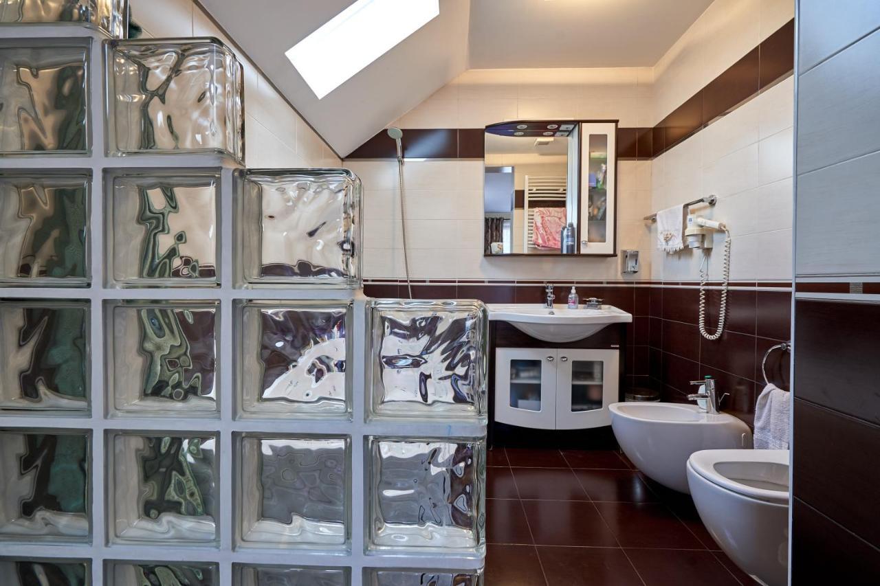 Hotel Casa Cu Flori Moisei Exteriér fotografie
