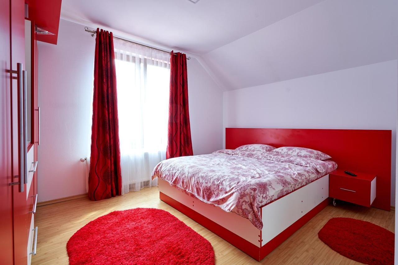 Hotel Casa Cu Flori Moisei Exteriér fotografie