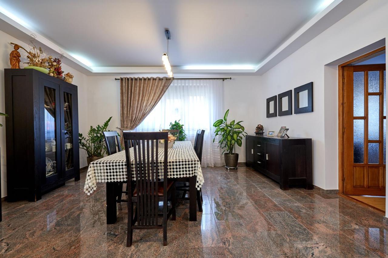 Hotel Casa Cu Flori Moisei Exteriér fotografie