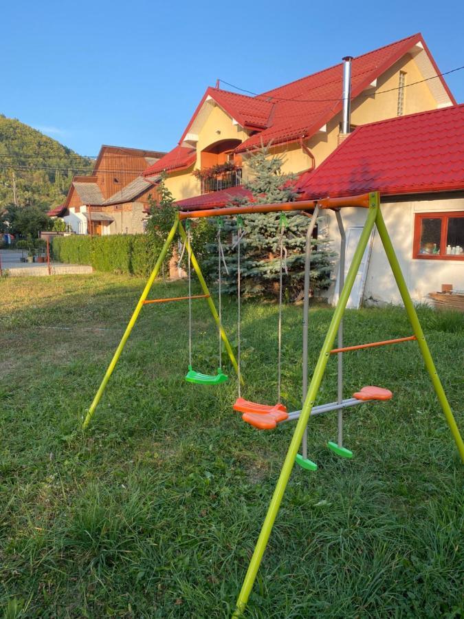 Hotel Casa Cu Flori Moisei Exteriér fotografie